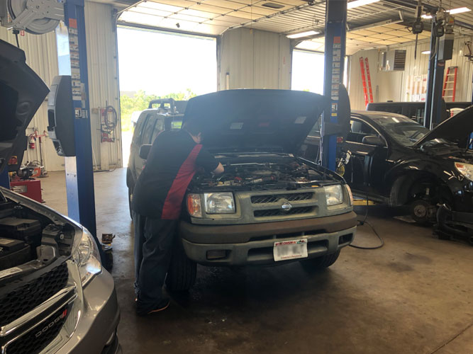 Ruffing lift work - 01 - Ruffing Automotive Services